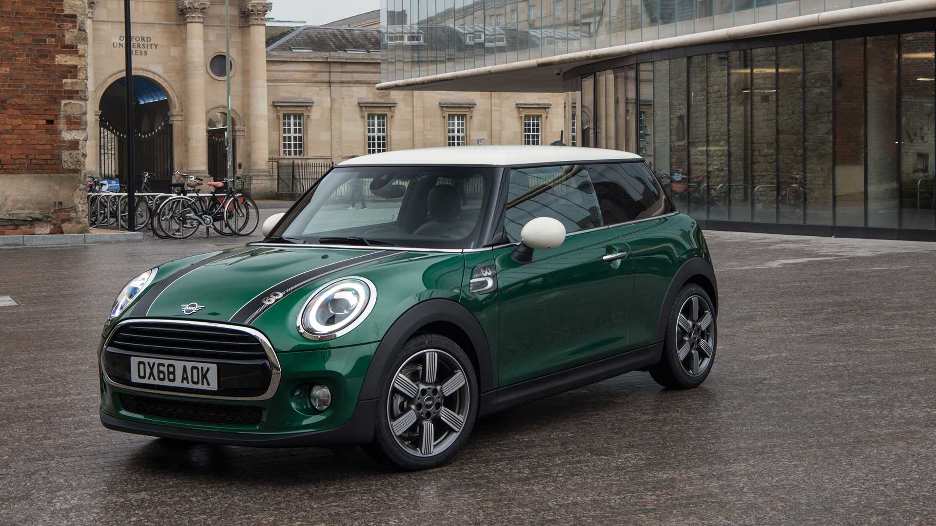 Mini completa 60 anos e prepara novidades para o Brasil - Carro Arretado