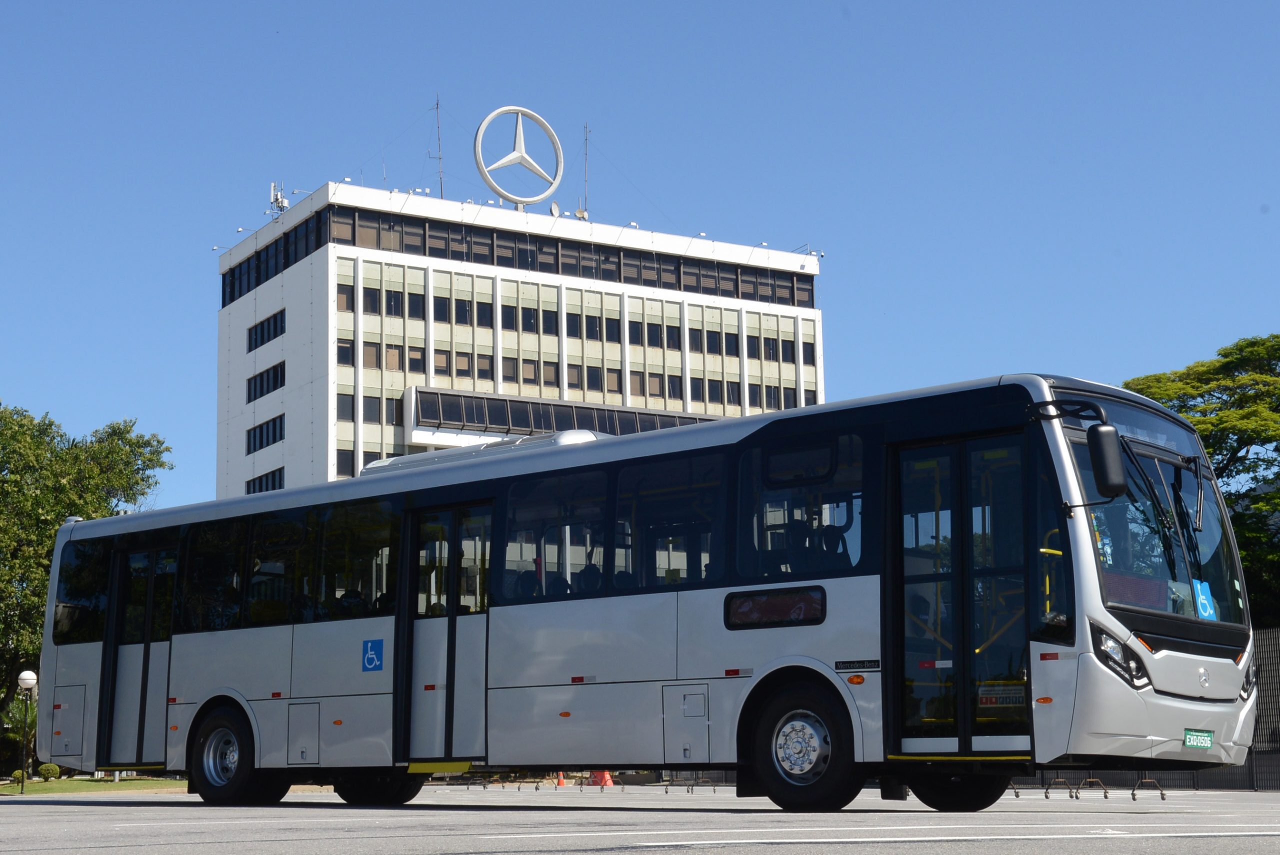 Novo ônibus Mercedes