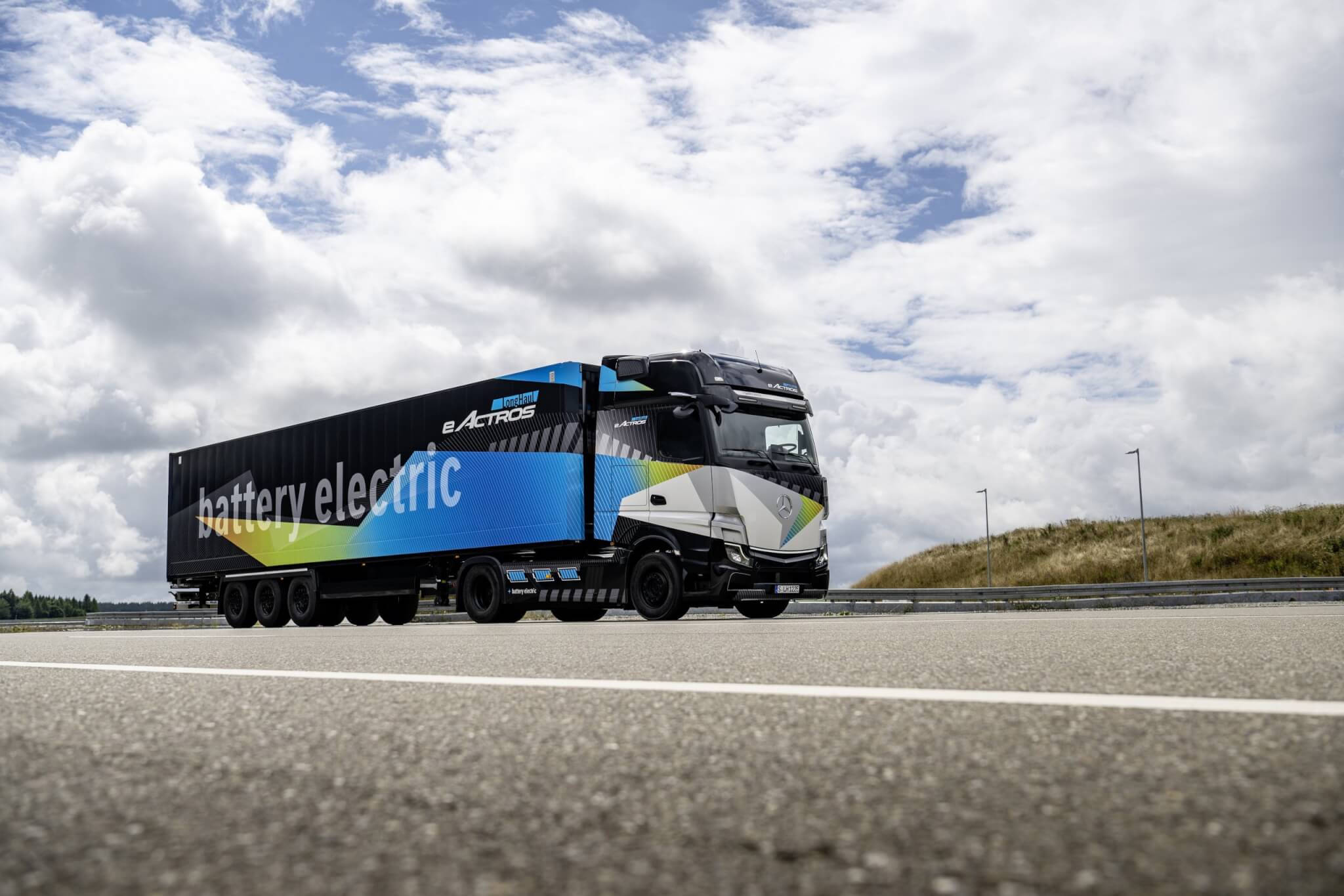 Mercedes eActros Long Haul