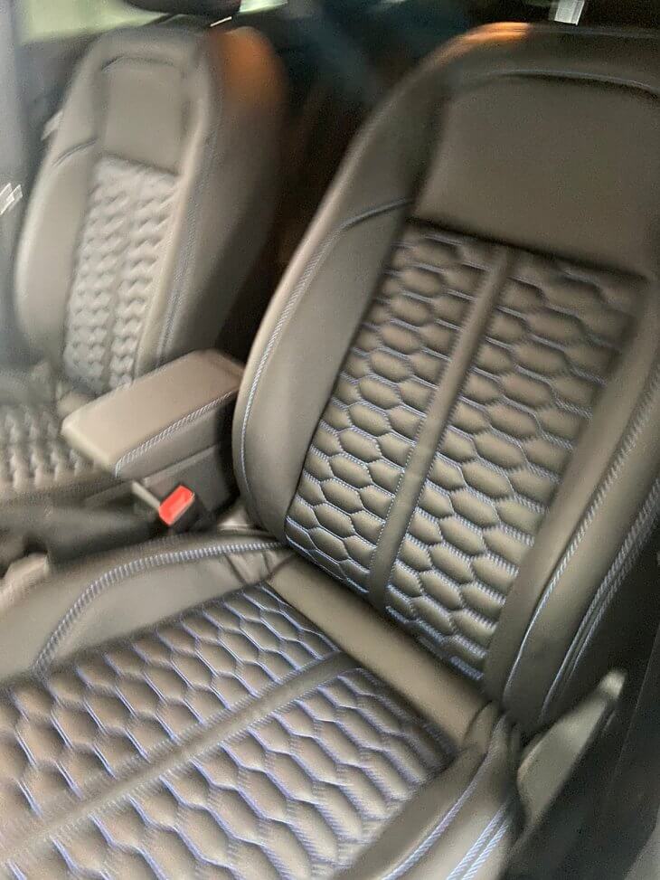 5 Couro melhora a estética e aumenta o requinte do carro